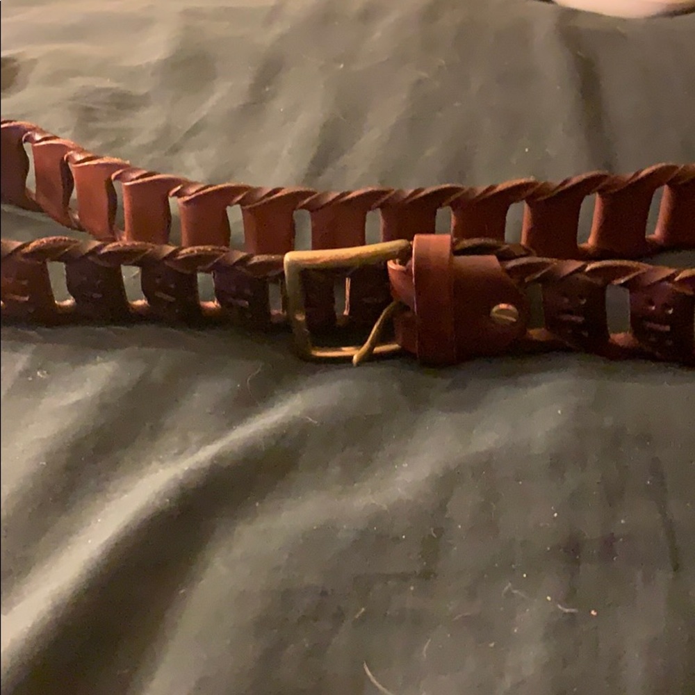 Men’s genuine leather loop belt in brown